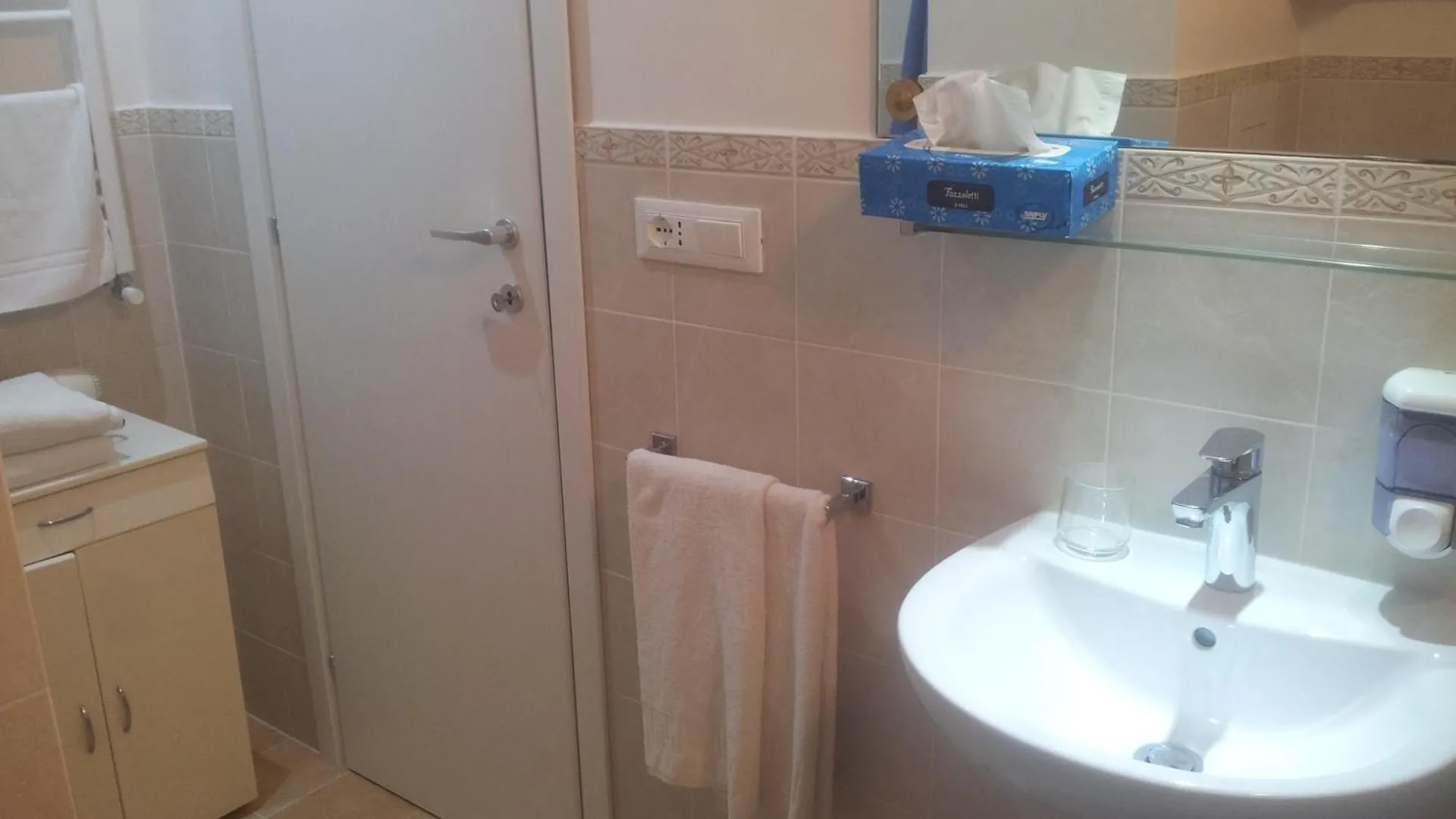 B&B Graziani Relais Naples Couette-café